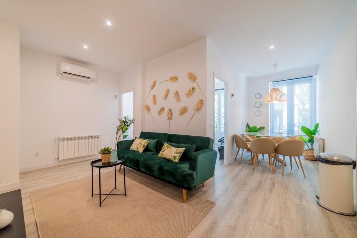 Encantador Apartamento Atocha Madrid Luaran gambar
