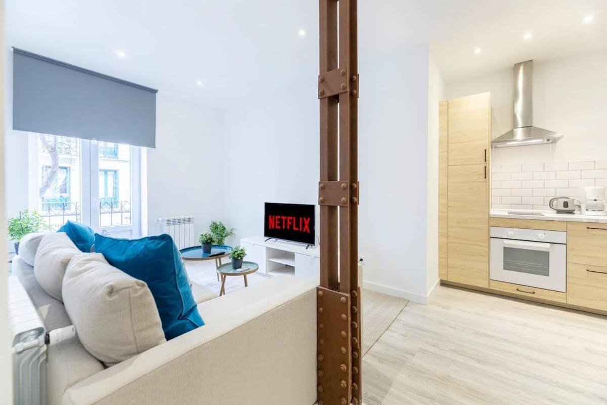Encantador Apartamento Atocha Madrid Luaran gambar