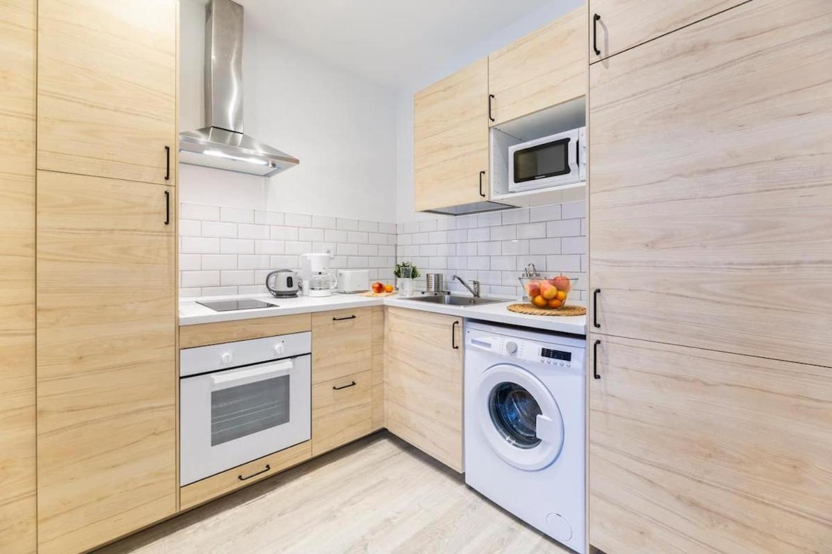 Encantador Apartamento Atocha Madrid Luaran gambar