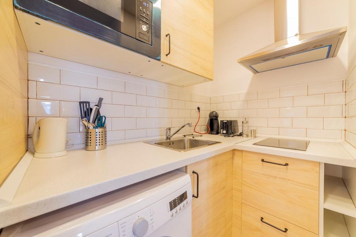 Encantador Apartamento Atocha Madrid Luaran gambar