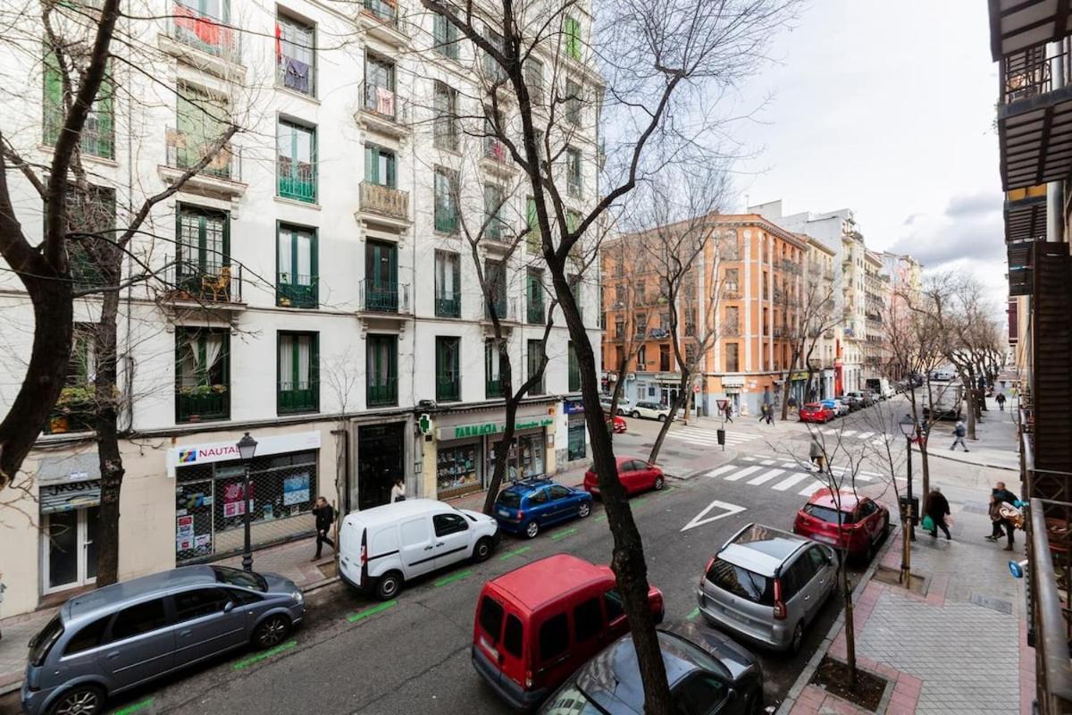 Encantador Apartamento Atocha Madrid Luaran gambar