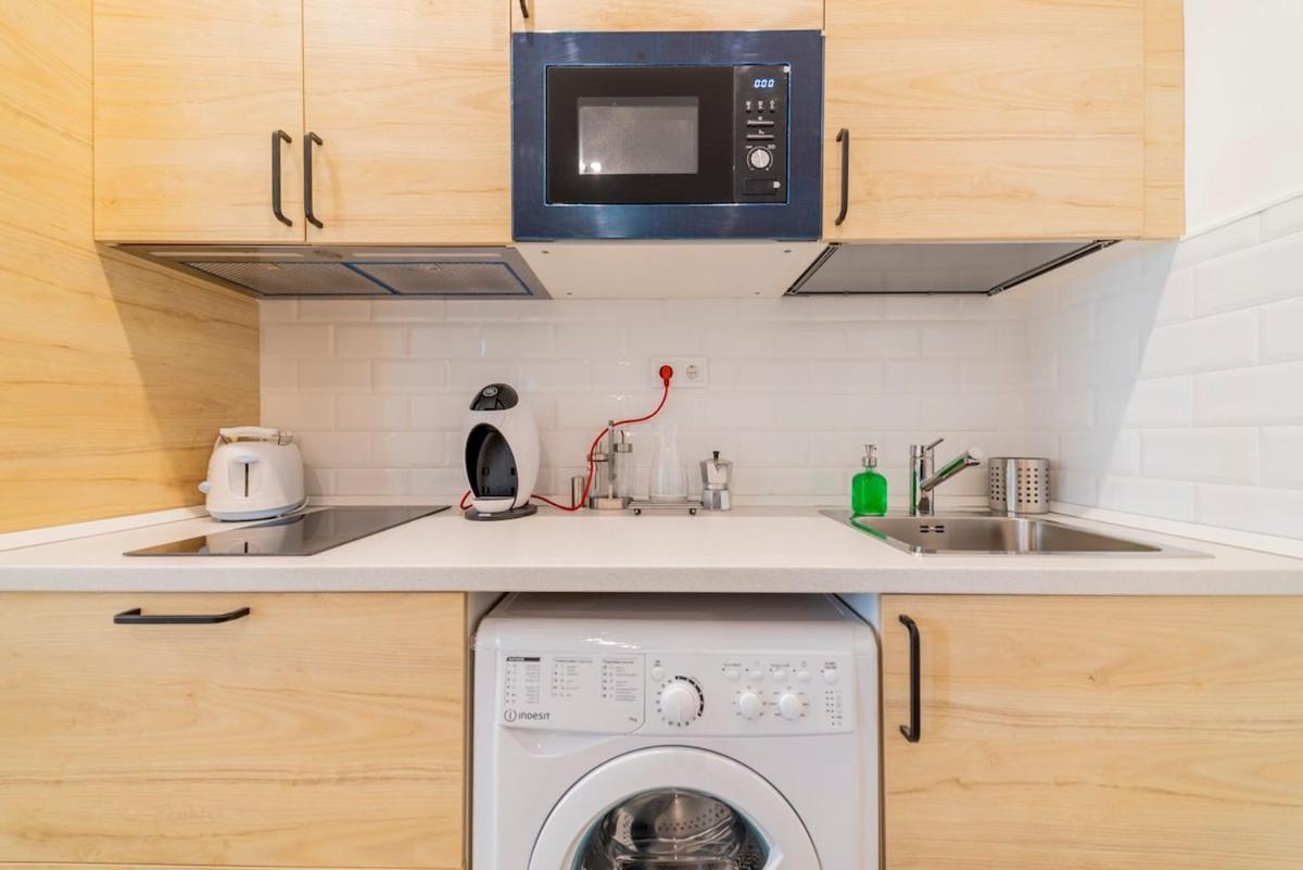 Encantador Apartamento Atocha Madrid Luaran gambar