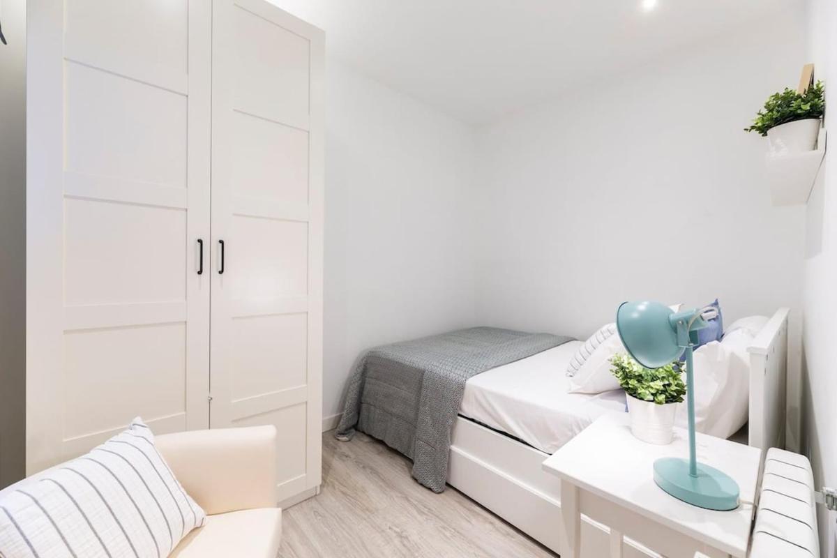 Encantador Apartamento Atocha Madrid Luaran gambar